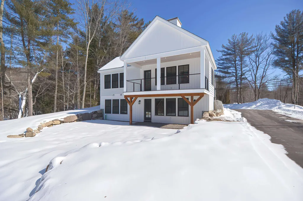 16 Old Farm Road Conway NH 03860