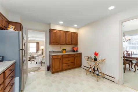 15 Woodridge Drive Burlington VT 05408
