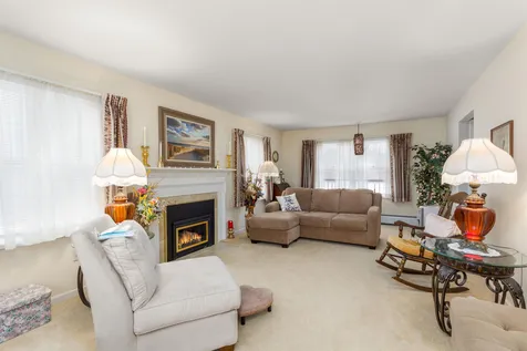 15 Woodridge Drive Burlington VT 05408