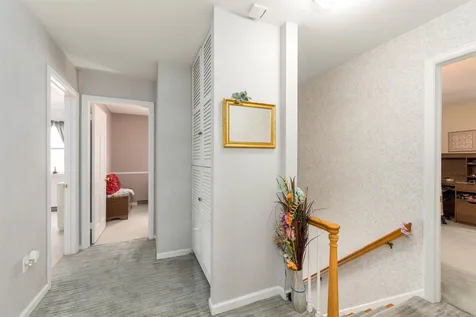 15 Woodridge Drive Burlington VT 05408