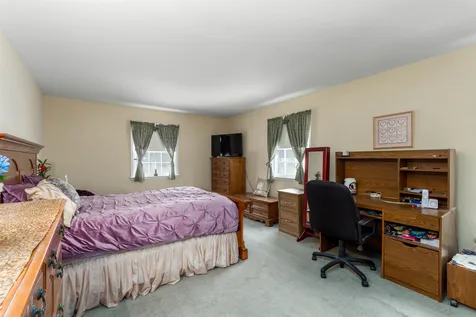 15 Woodridge Drive Burlington VT 05408