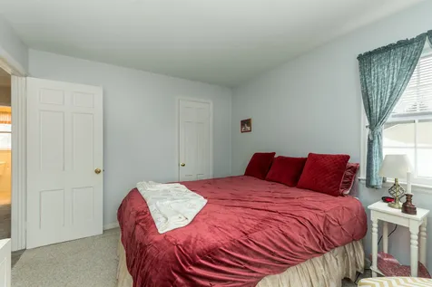 15 Woodridge Drive Burlington VT 05408