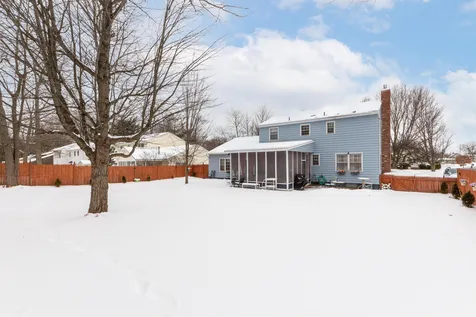 15 Woodridge Drive Burlington VT 05408