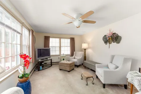 15 Woodridge Drive Burlington VT 05408
