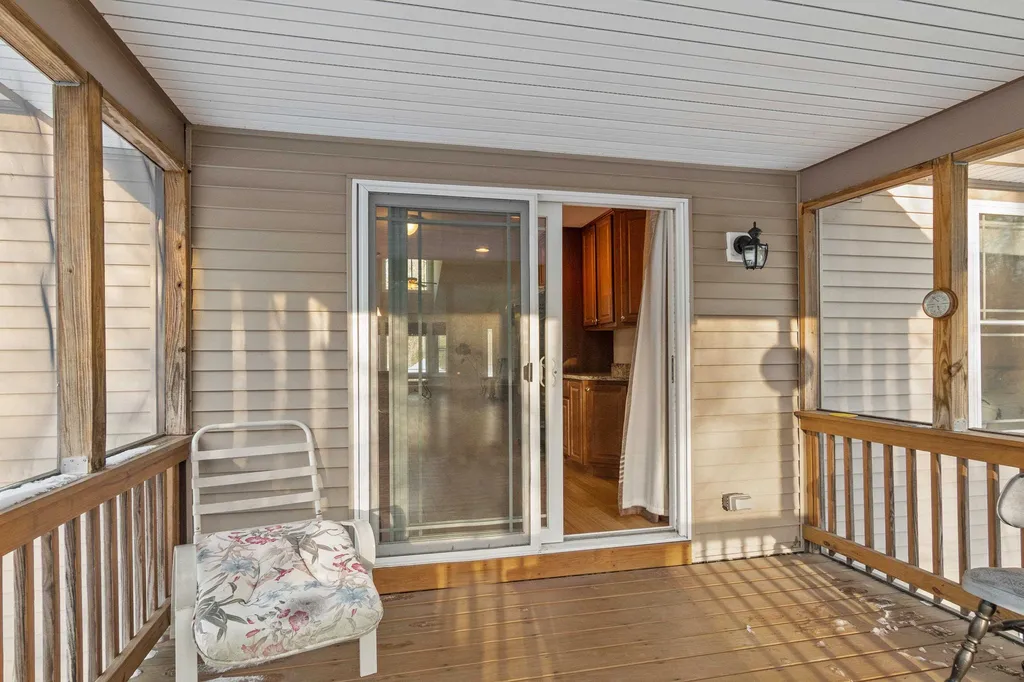8r Indian Hill Road Derry NH 03038