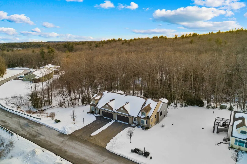 8r Indian Hill Road Derry NH 03038