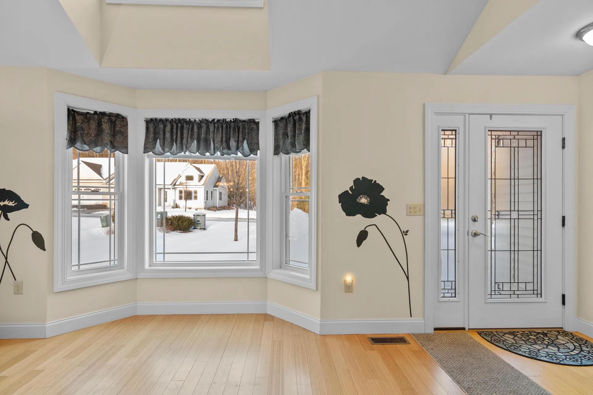 8r Indian Hill Road Derry NH 03038