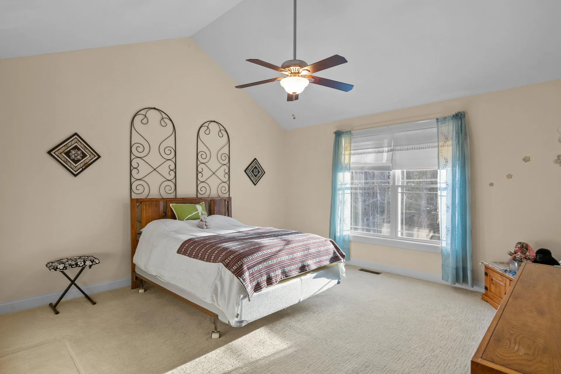 8r Indian Hill Road Derry NH 03038