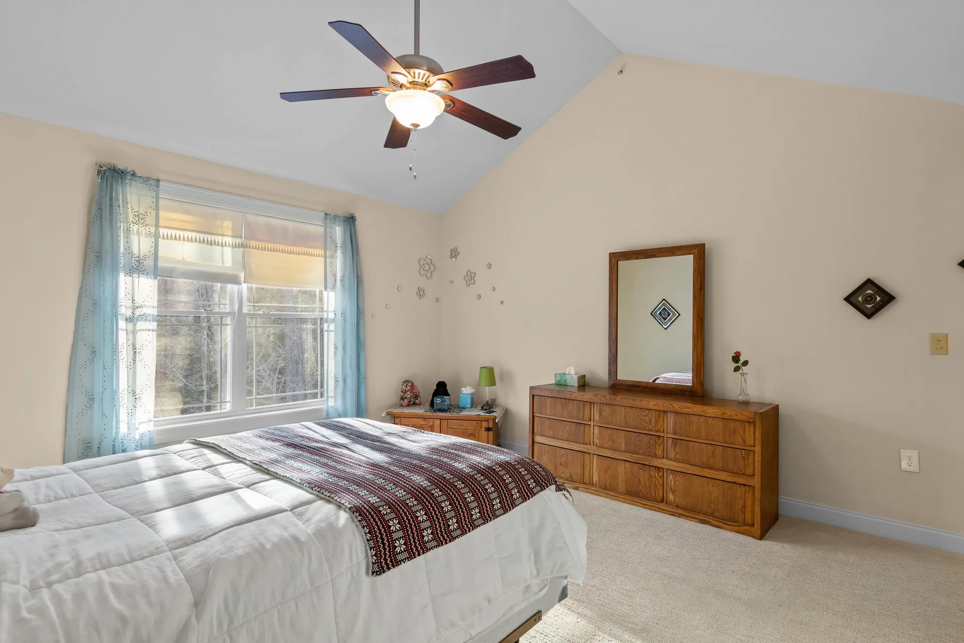 8r Indian Hill Road Derry NH 03038