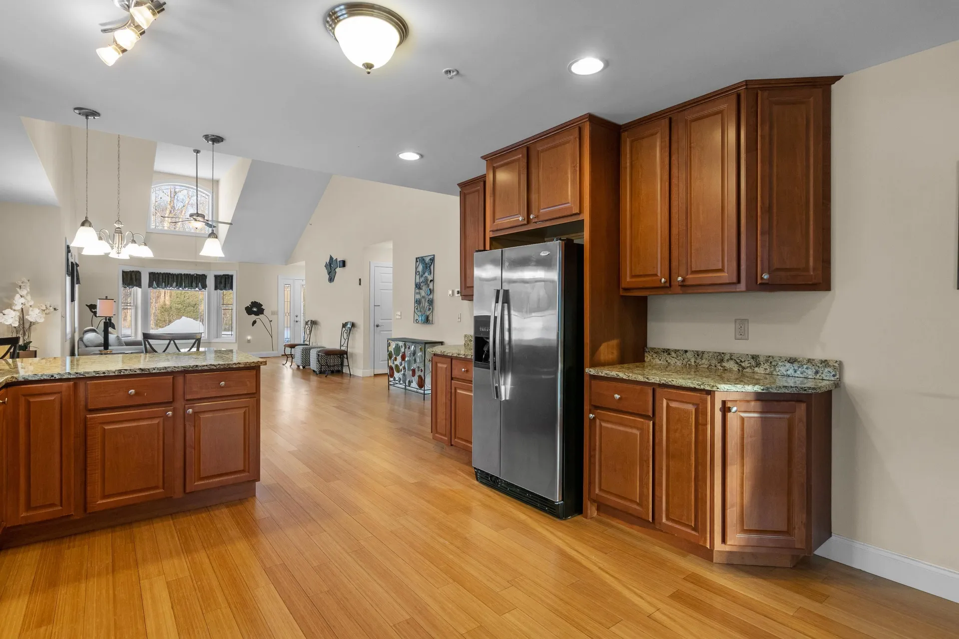 8r Indian Hill Road Derry NH 03038