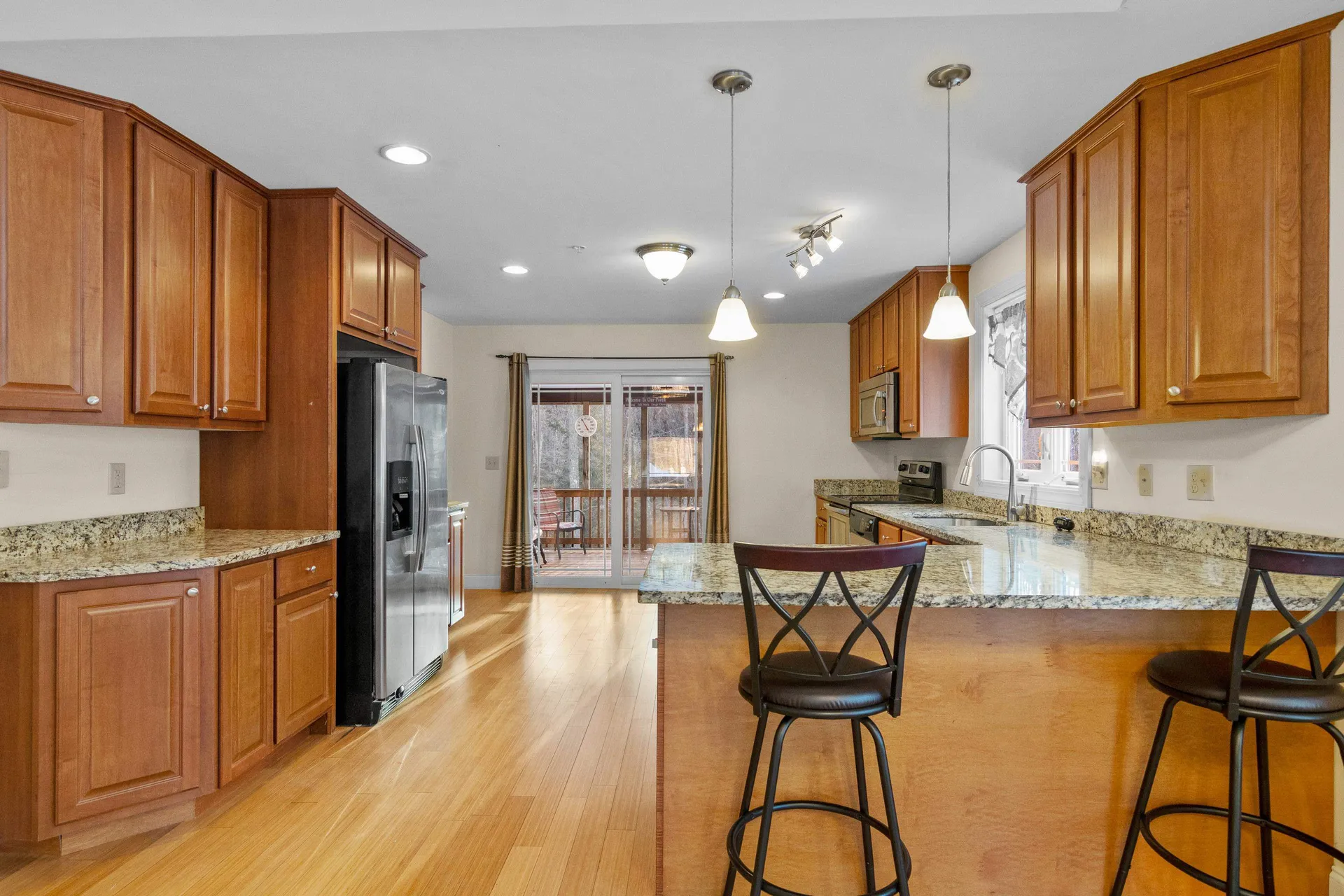 8r Indian Hill Road Derry NH 03038