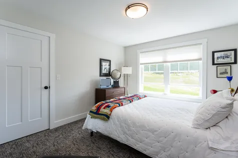 22 Kendall Lane Raymond NH 03077