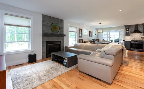 22 Kendall Lane Raymond NH 03077
