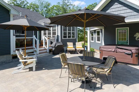 22 Kendall Lane Raymond NH 03077