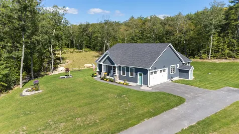 22 Kendall Lane Raymond NH 03077