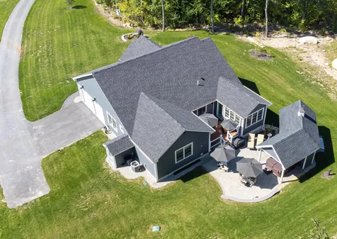 22 Kendall Lane Raymond NH 03077