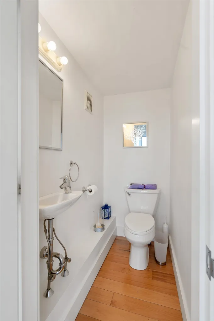 121 Bow Street Portsmouth NH 03801