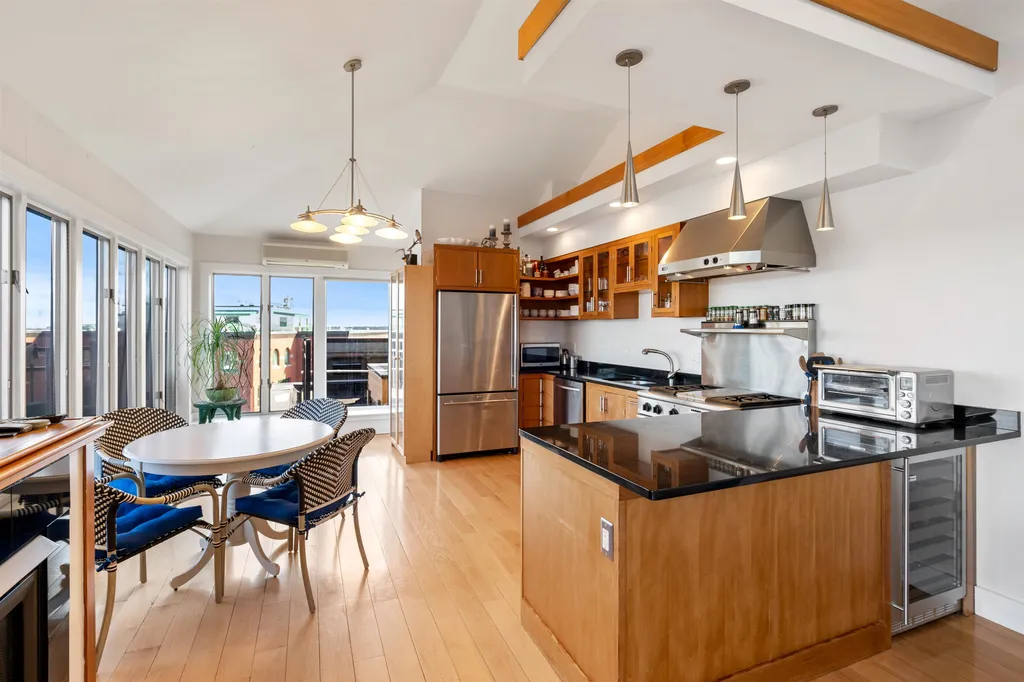 121 Bow Street Portsmouth NH 03801