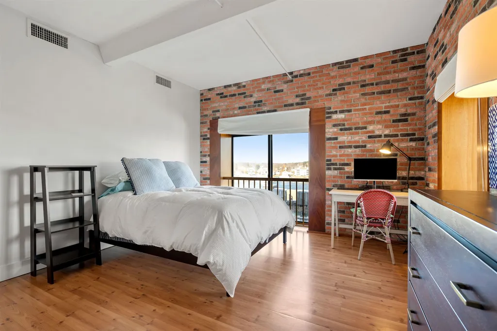 121 Bow Street Portsmouth NH 03801