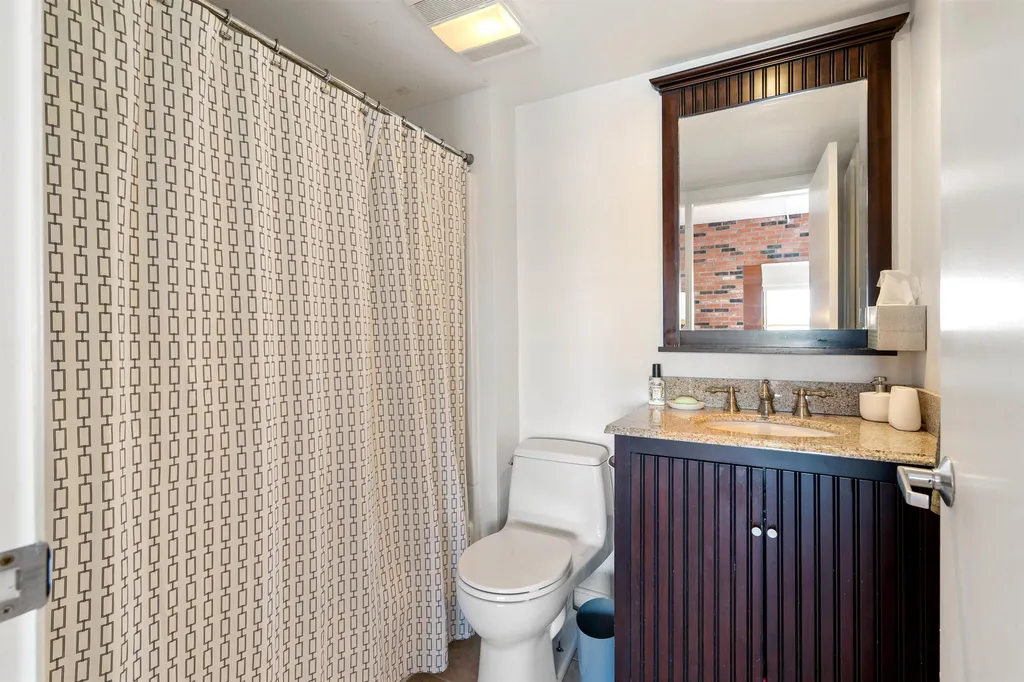 121 Bow Street Portsmouth NH 03801