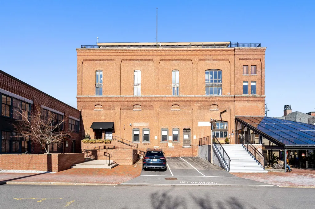 121 Bow Street Portsmouth NH 03801