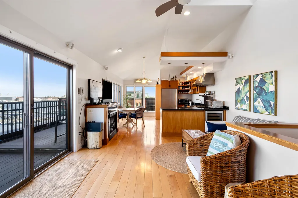 121 Bow Street Portsmouth NH 03801