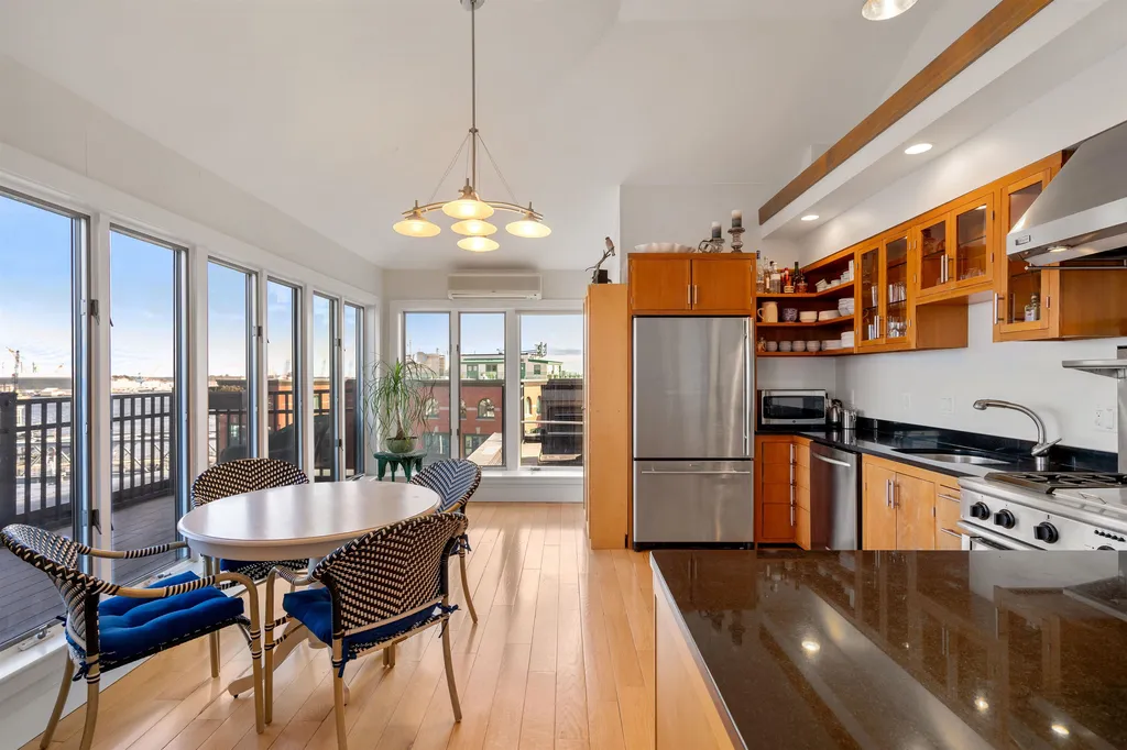 121 Bow Street Portsmouth NH 03801