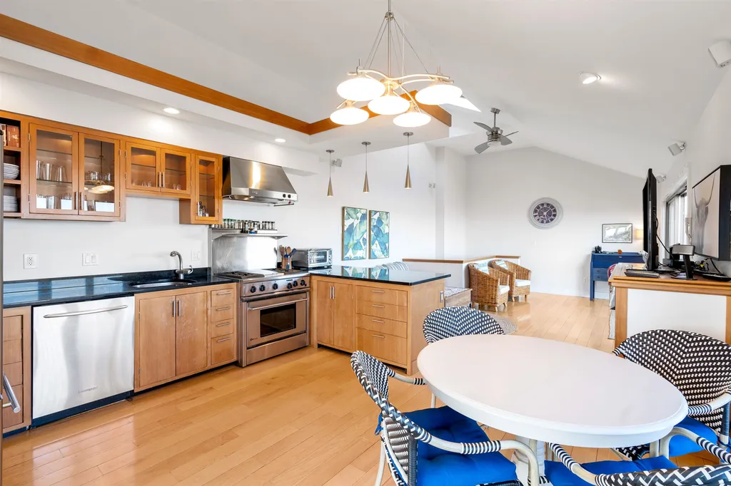 121 Bow Street Portsmouth NH 03801