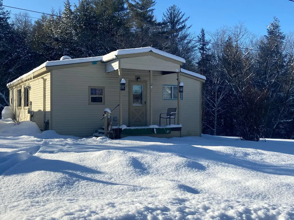 137 Stetson Road Hartford VT 05001