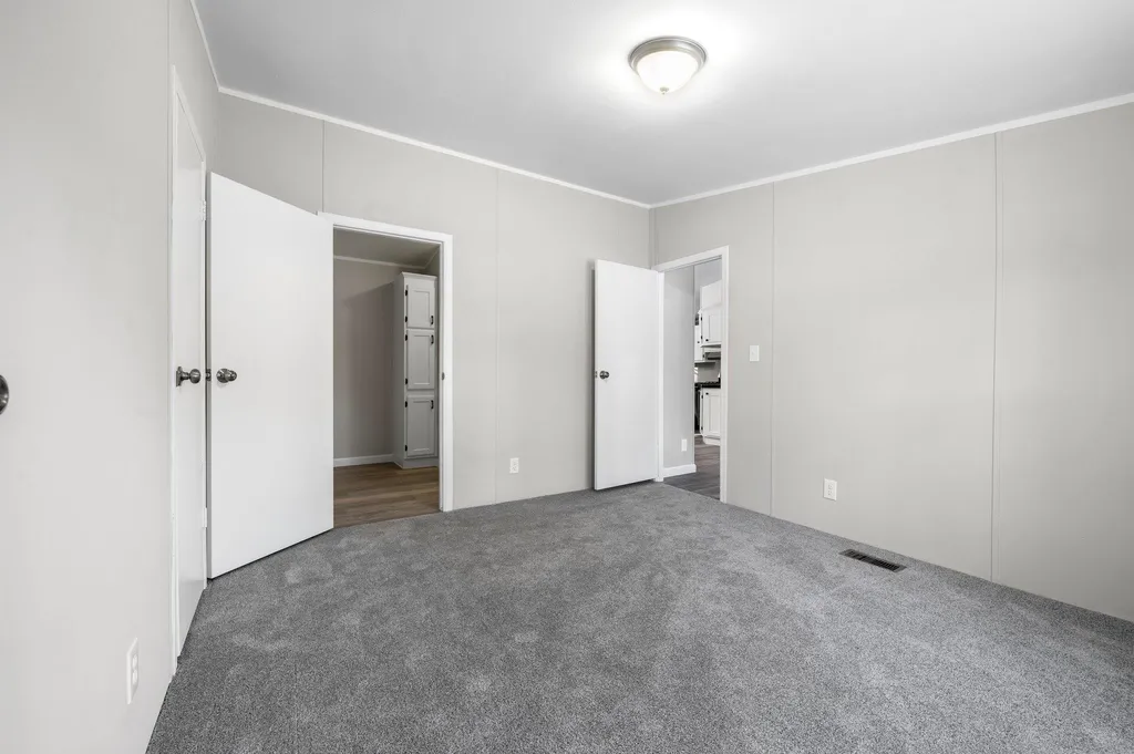 12 Roy Street Raymond NH 03077