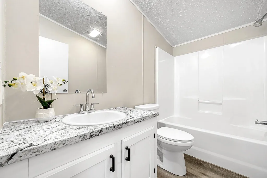 12 Roy Street Raymond NH 03077
