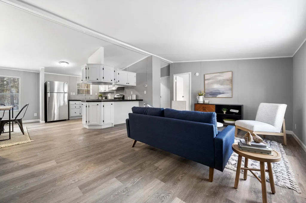 12 Roy Street Raymond NH 03077