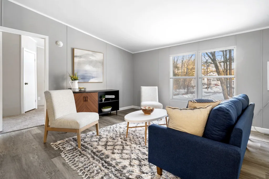 12 Roy Street Raymond NH 03077