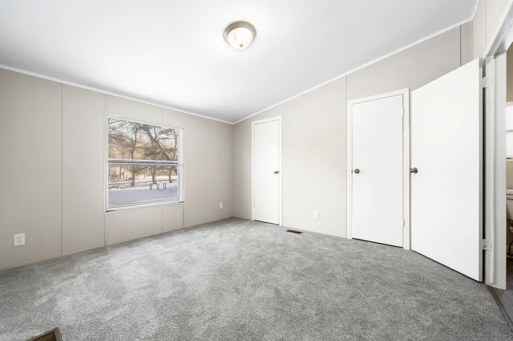 12 Roy Street Raymond NH 03077