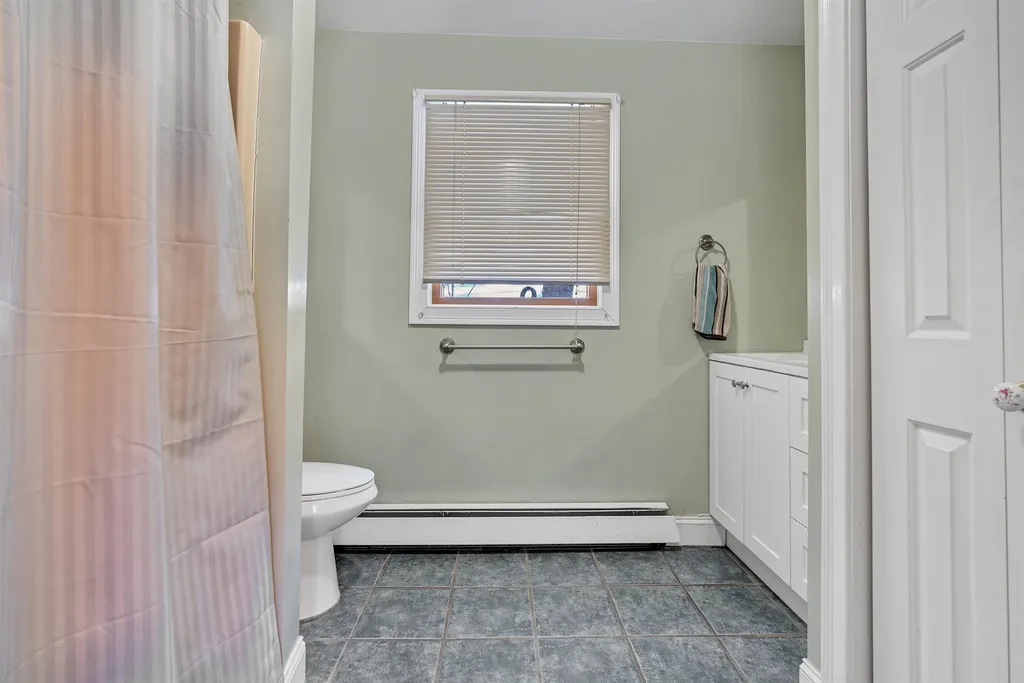 456 Tichenor Road Hartford VT 05001