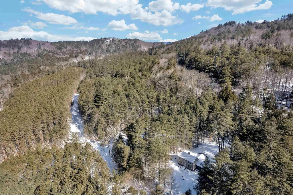 456 Tichenor Road Hartford VT 05001