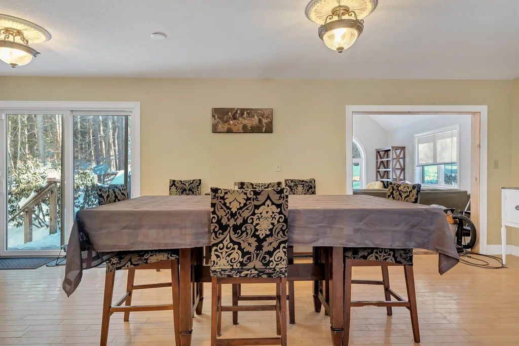 456 Tichenor Road Hartford VT 05001