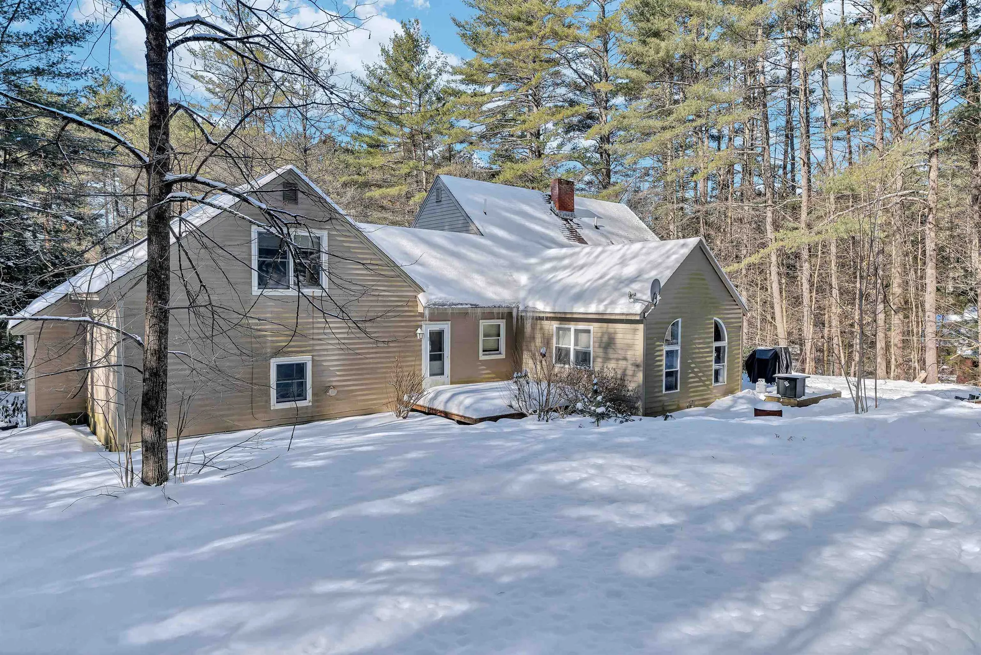 456 Tichenor Road Hartford VT 05001