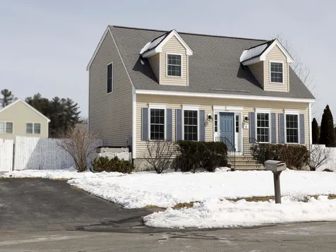 8 Ty Lane Concord NH 03303