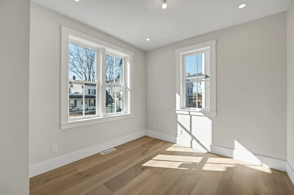 85 Brewster Street Portsmouth NH 03801