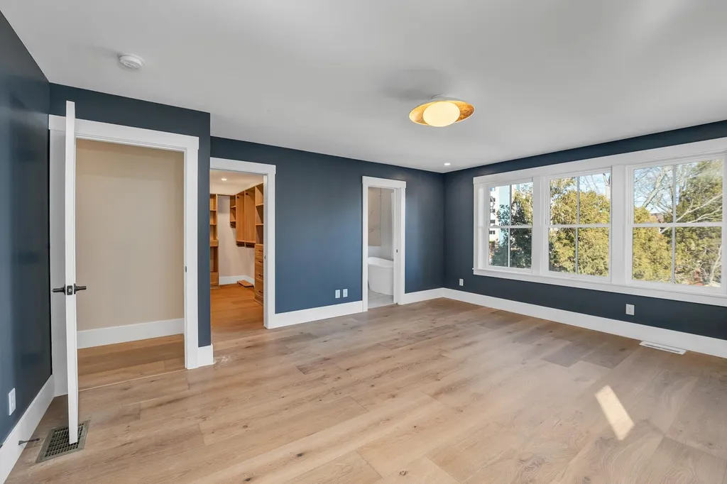 85 Brewster Street Portsmouth NH 03801