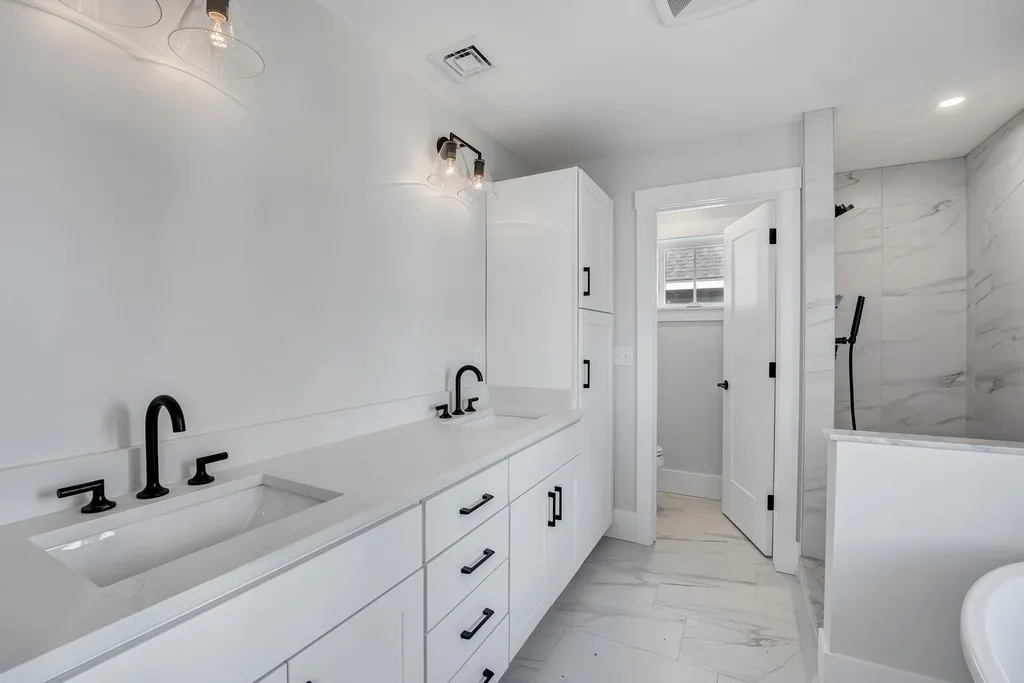 85 Brewster Street Portsmouth NH 03801