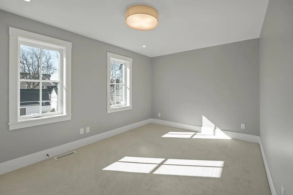 85 Brewster Street Portsmouth NH 03801