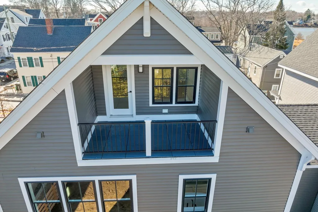 85 Brewster Street Portsmouth NH 03801