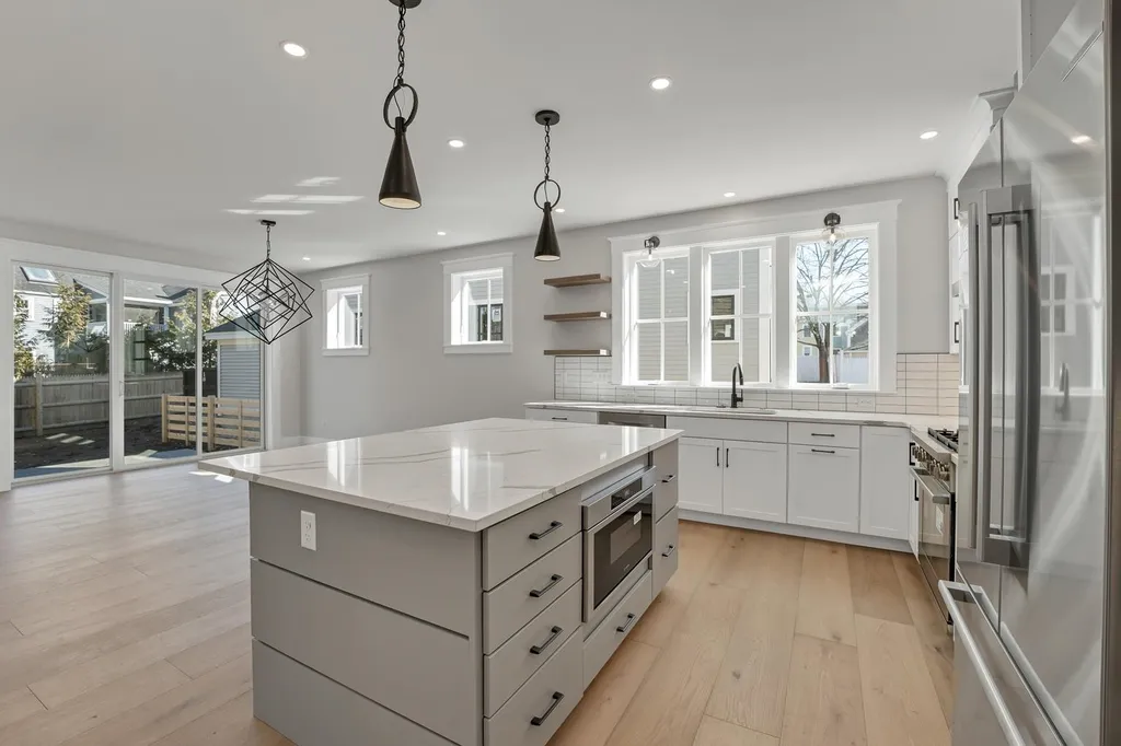 85 Brewster Street Portsmouth NH 03801