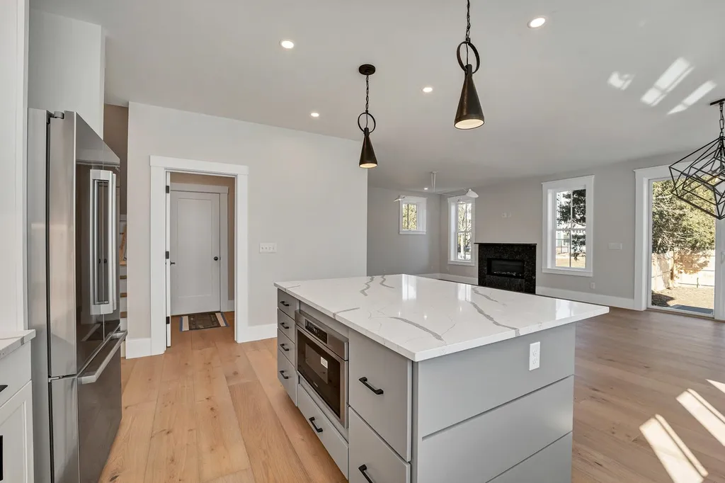 85 Brewster Street Portsmouth NH 03801