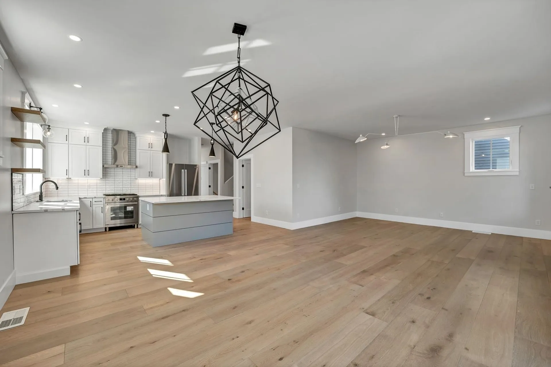 85 Brewster Street Portsmouth NH 03801