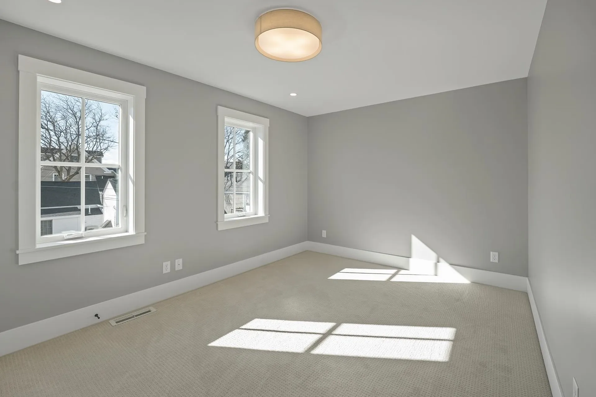 85 Brewster Street Portsmouth NH 03801