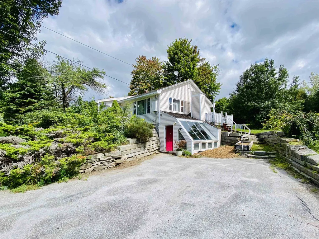 735 Washington Road Goshen NH 03752