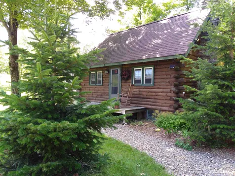39 Old County Road Gilsum NH 03448